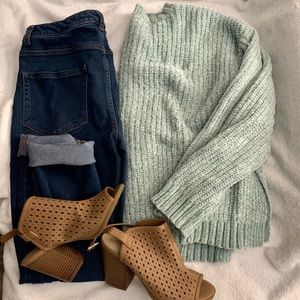American Eagle knit sweater